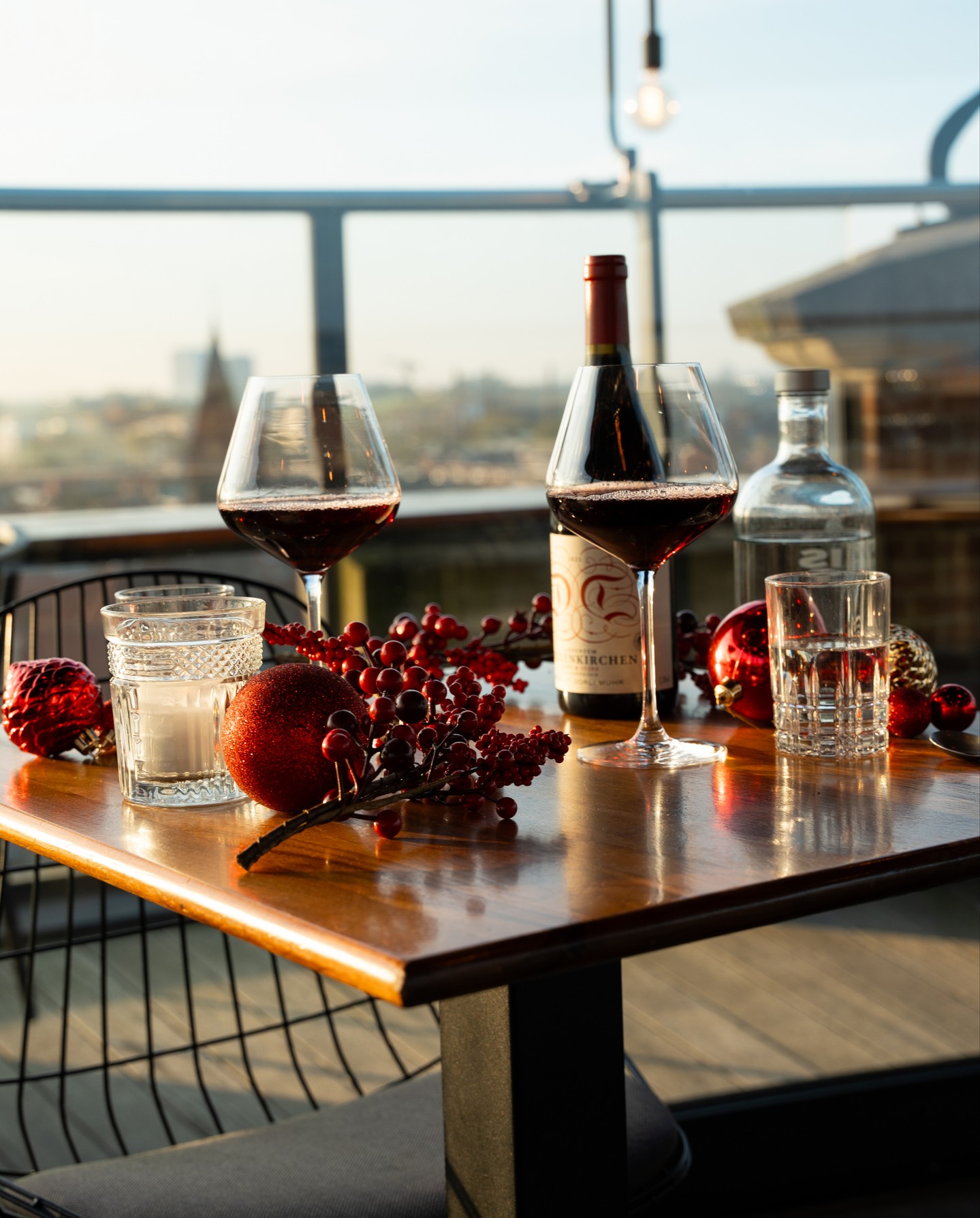 Fijne kerstdagen allemaal! 🎄✨❤️
We wensen je een heerlijke tijd vol gezelligheid, lekker eten en mooie momenten.

Liefs,
Team Restaurant de Watertoren 💫