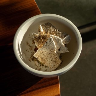 Op 14 februari serveren wij een speciaal Watertorenmenu van de chef and it’s all about the love ❤️
Kies uit een 5- of 6-gangen diner, inclusief 2 amuses en (alcoholvrije) rosé bubbels.