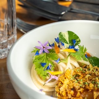 We koken zo veel mogelijk met lokale en biologische producten. 🌱