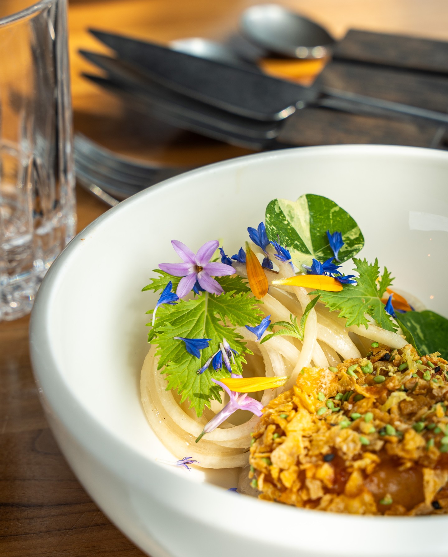 We koken zo veel mogelijk met lokale en biologische producten. 🌱