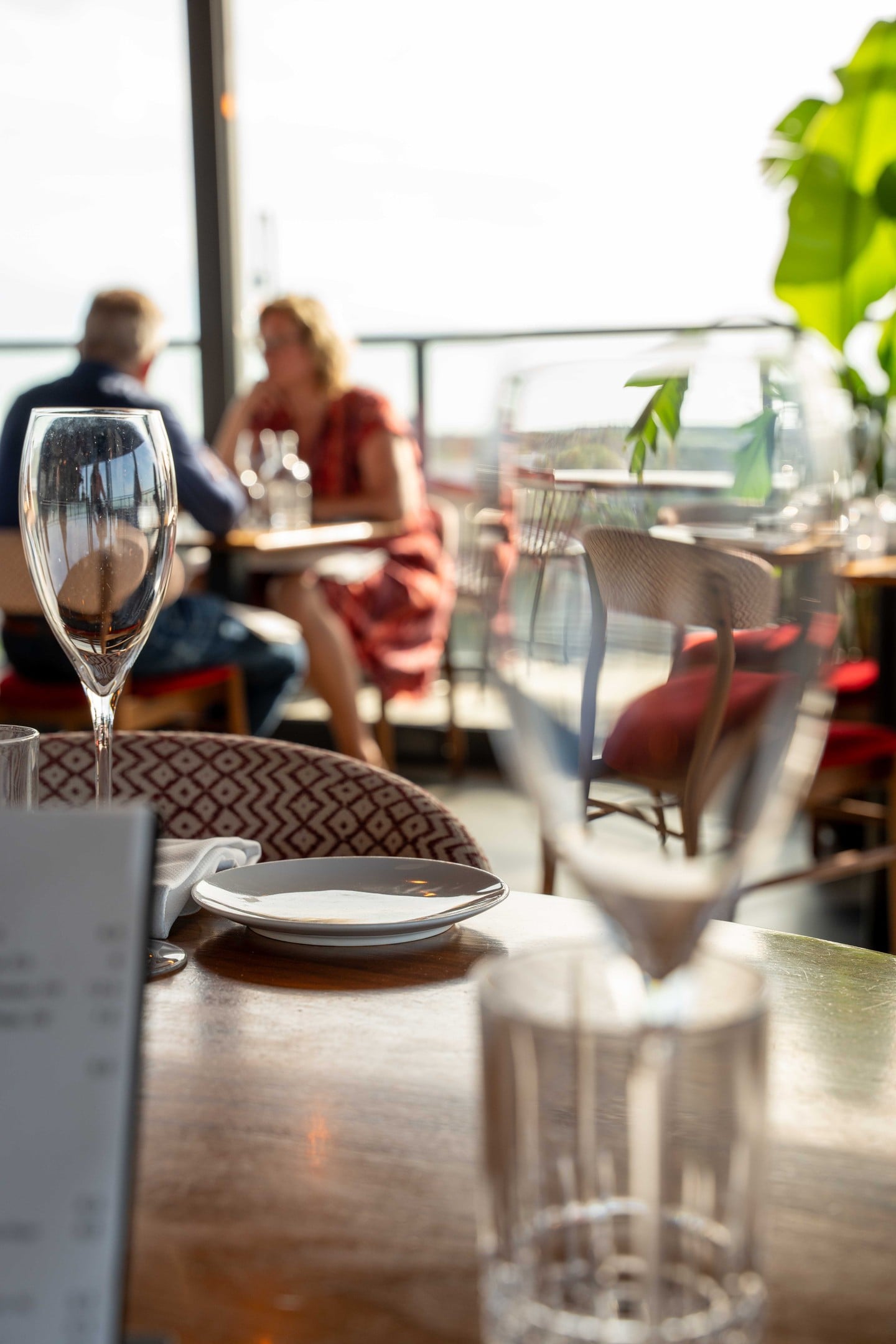 Hoe laat en met wie schuif je aan? ☀️🥂