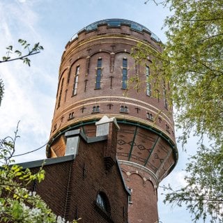 Wist je dat… onze Watertoren maar liefst 37 meter hoog is? ✨
Geen wonder dat het uitzicht zo bijzonder is.